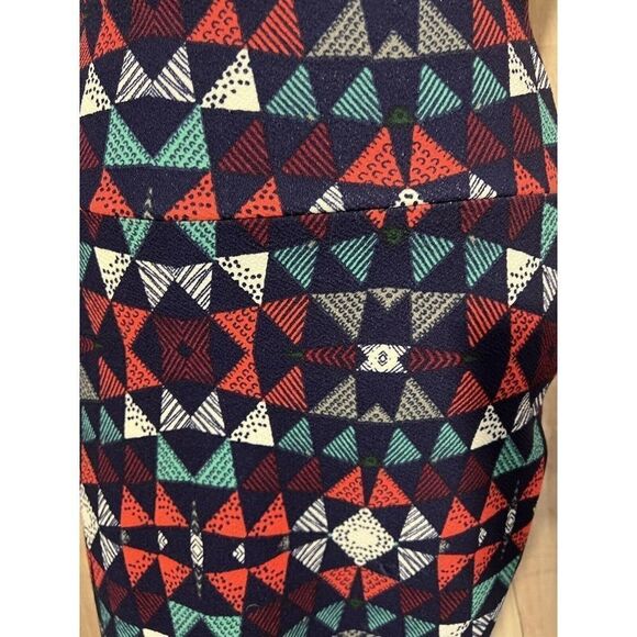 Lularoe Cassie Pencil Skirt Colorful Triangle Print Stretchy Sz XS - Picture 3 of 6